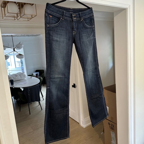 Hudson - Stretch bootcut jeans w/ triangular flap pockets in dark wash, Size 29 - Picture 2 of 16